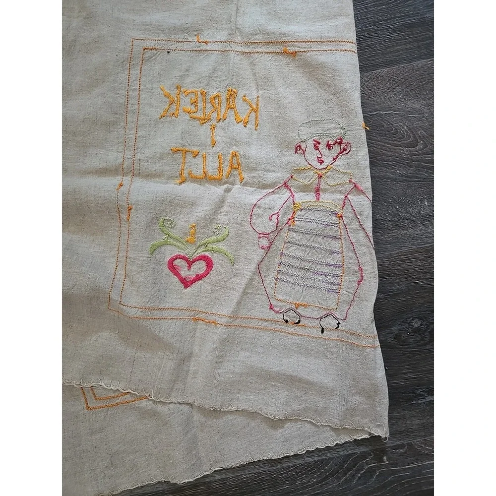VTG Swedish Embroidered Linen Needlework Children Hearts Frihet Sutt
